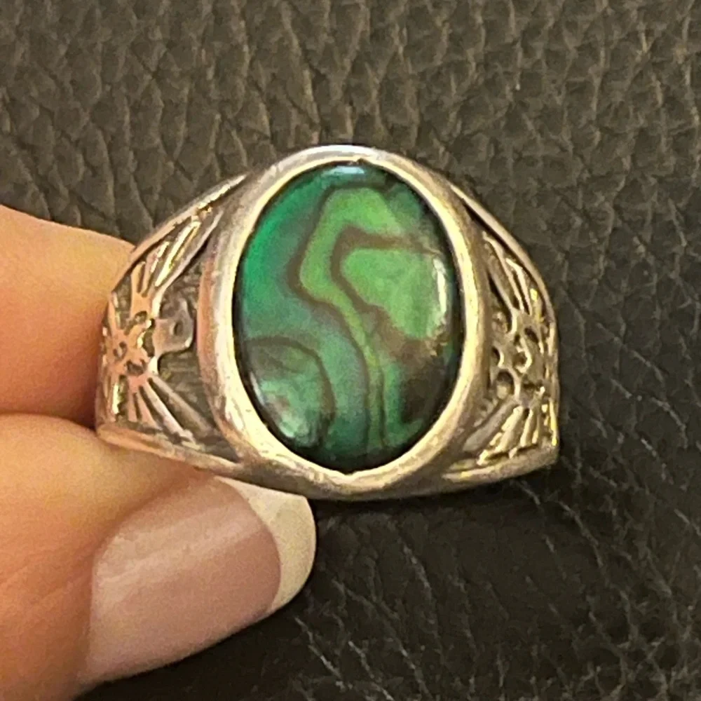 Native Eagle Magical Cabochon Abalone 🦅 Sterling Silver 925 Ring size 14 1/2🟣 - Picture 1 of 8
